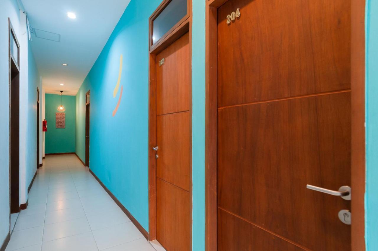 Sans Hotel Finest Medan Exterior photo